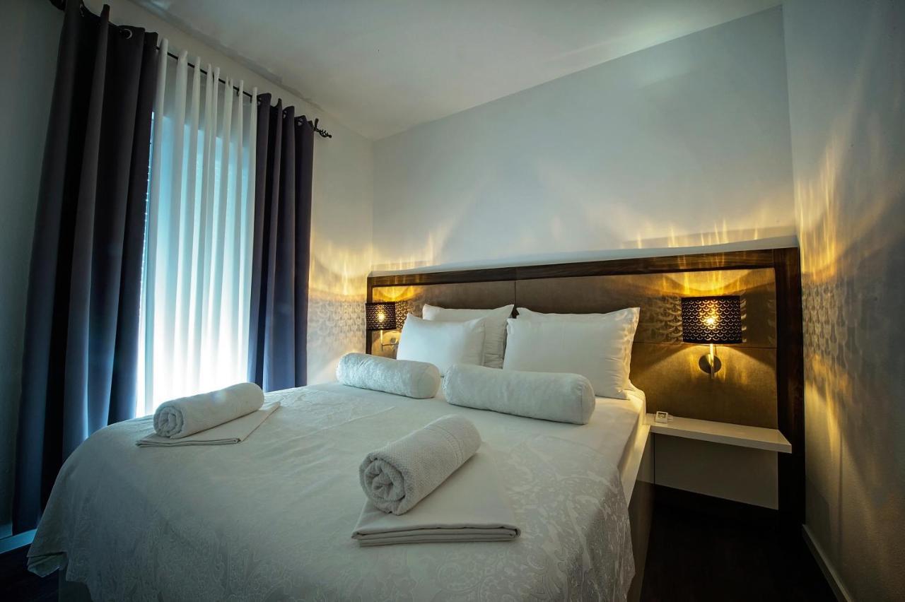 Seaside Apartments With A Swimming Pool Zecevo Rtic, Rogoznica - 8366 Ngoại thất bức ảnh