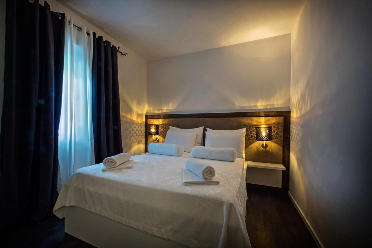 Seaside Apartments With A Swimming Pool Zecevo Rtic, Rogoznica - 8366 Ngoại thất bức ảnh