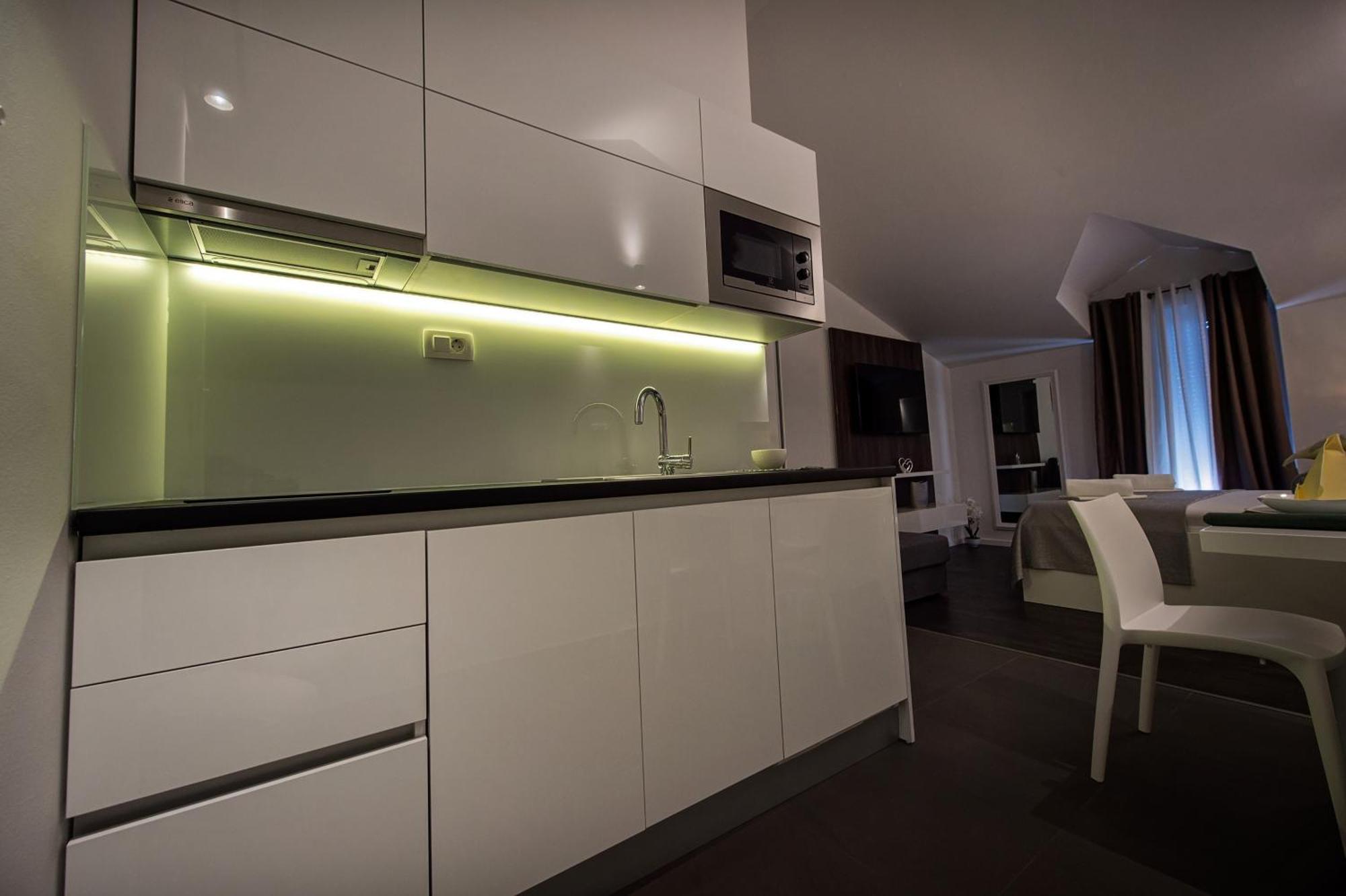 Seaside Apartments With A Swimming Pool Zecevo Rtic, Rogoznica - 8366 Phòng bức ảnh
