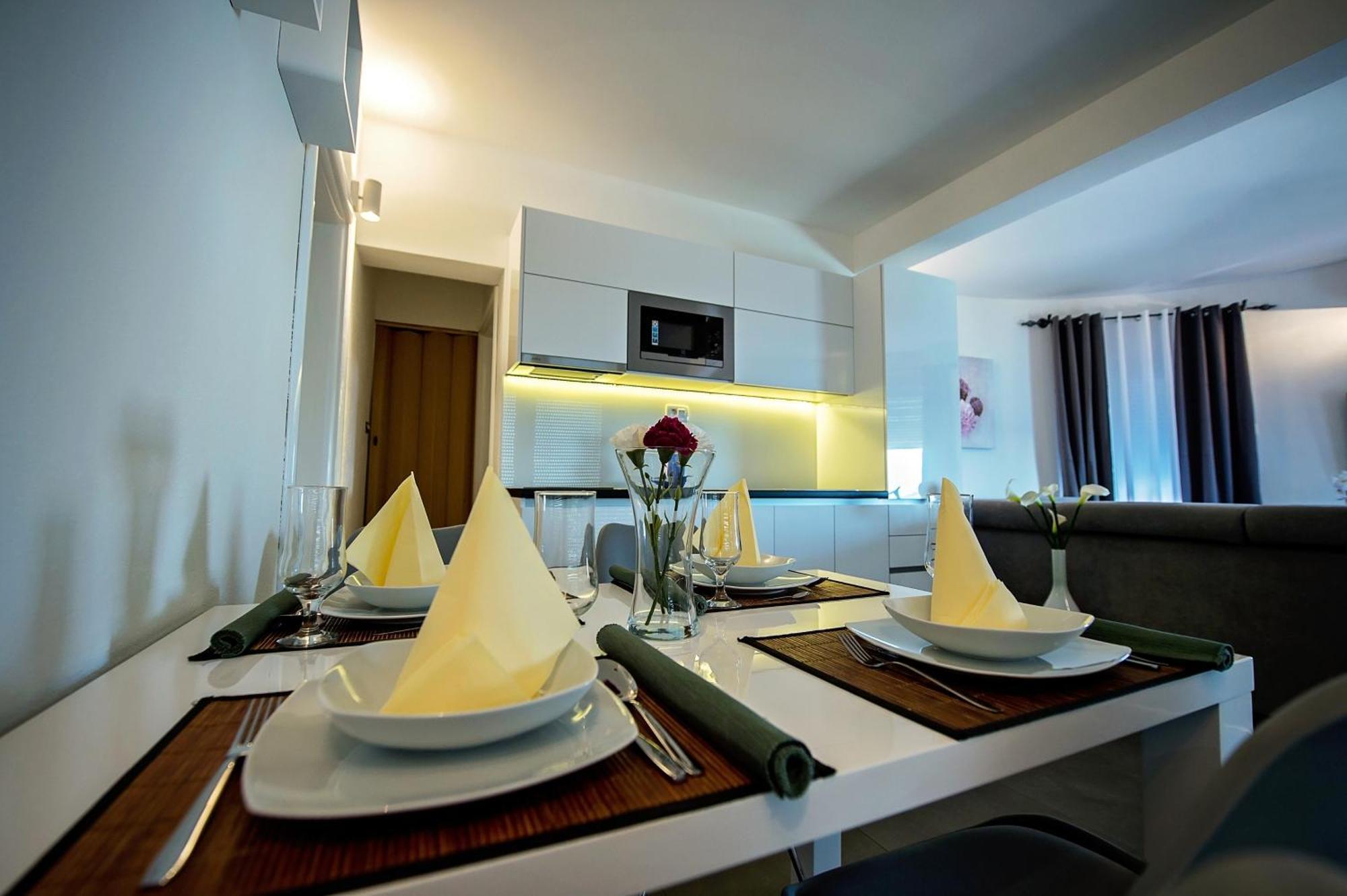 Seaside Apartments With A Swimming Pool Zecevo Rtic, Rogoznica - 8366 Phòng bức ảnh