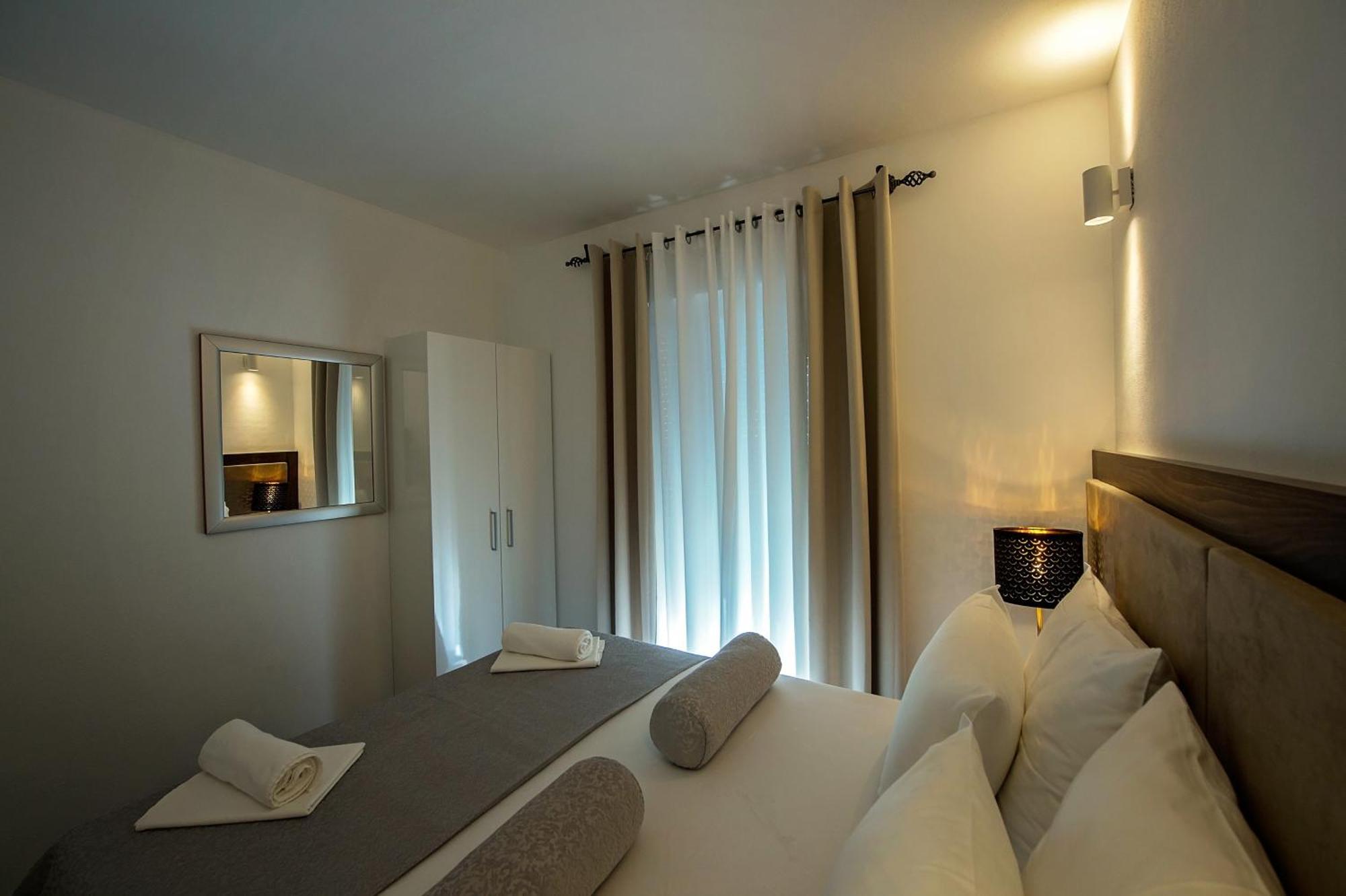 Seaside Apartments With A Swimming Pool Zecevo Rtic, Rogoznica - 8366 Phòng bức ảnh