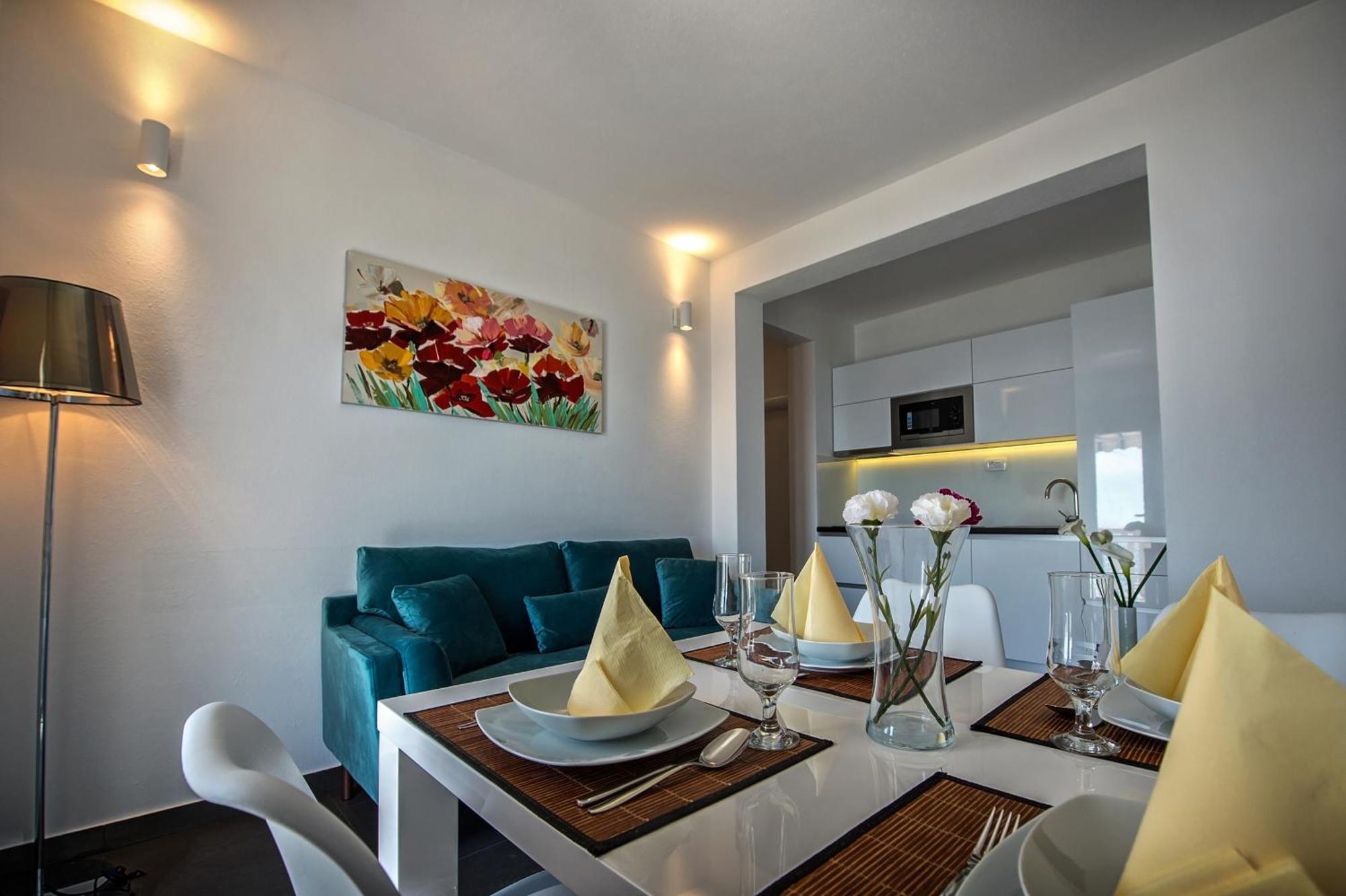 Seaside Apartments With A Swimming Pool Zecevo Rtic, Rogoznica - 8366 Phòng bức ảnh