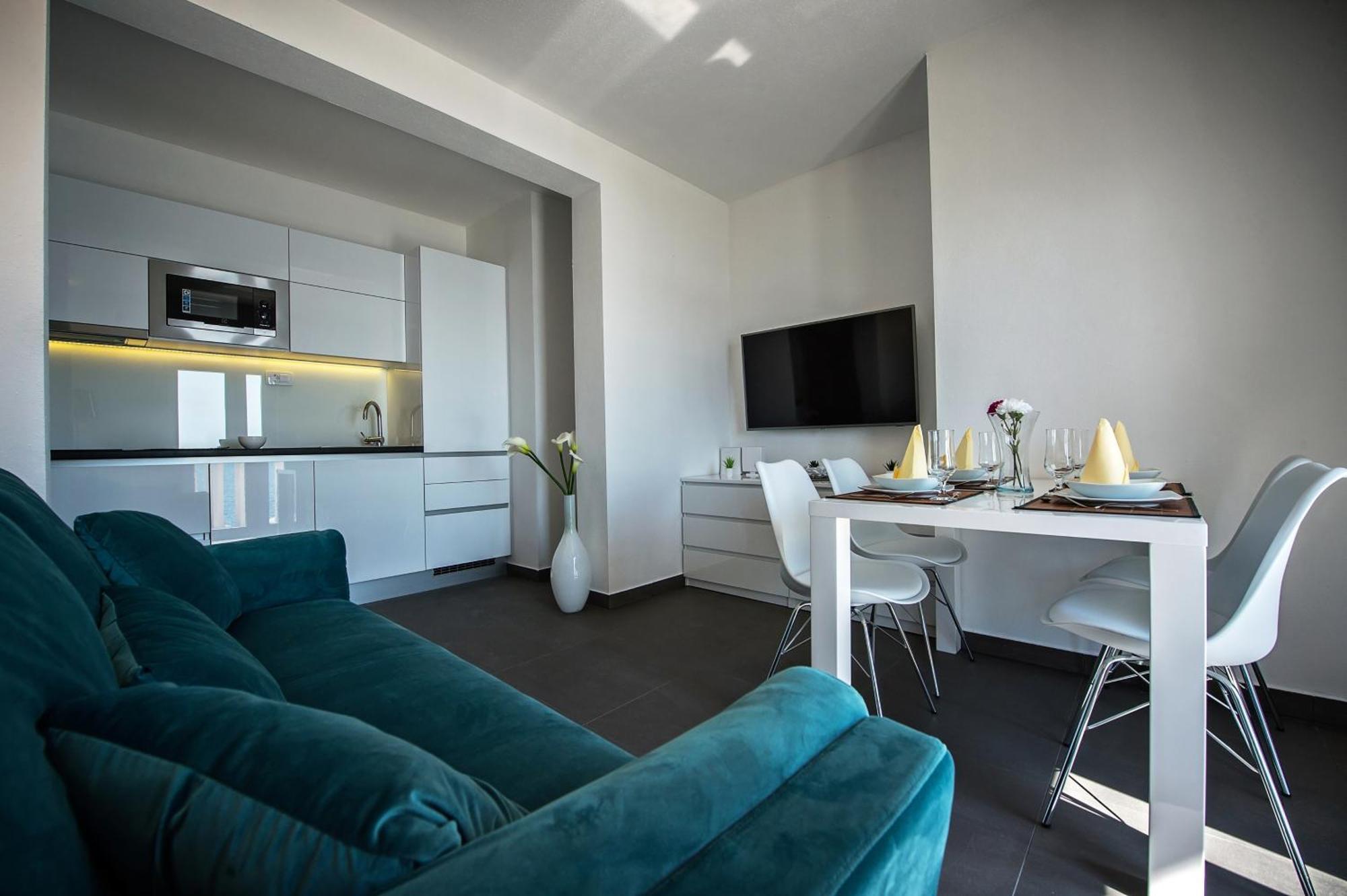 Seaside Apartments With A Swimming Pool Zecevo Rtic, Rogoznica - 8366 Phòng bức ảnh